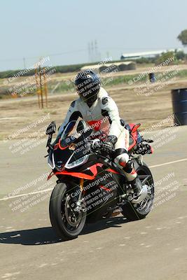 media/Sep-20-2025-TrackDaz (Sat) [[27f0cde673]]/Around the Pits/